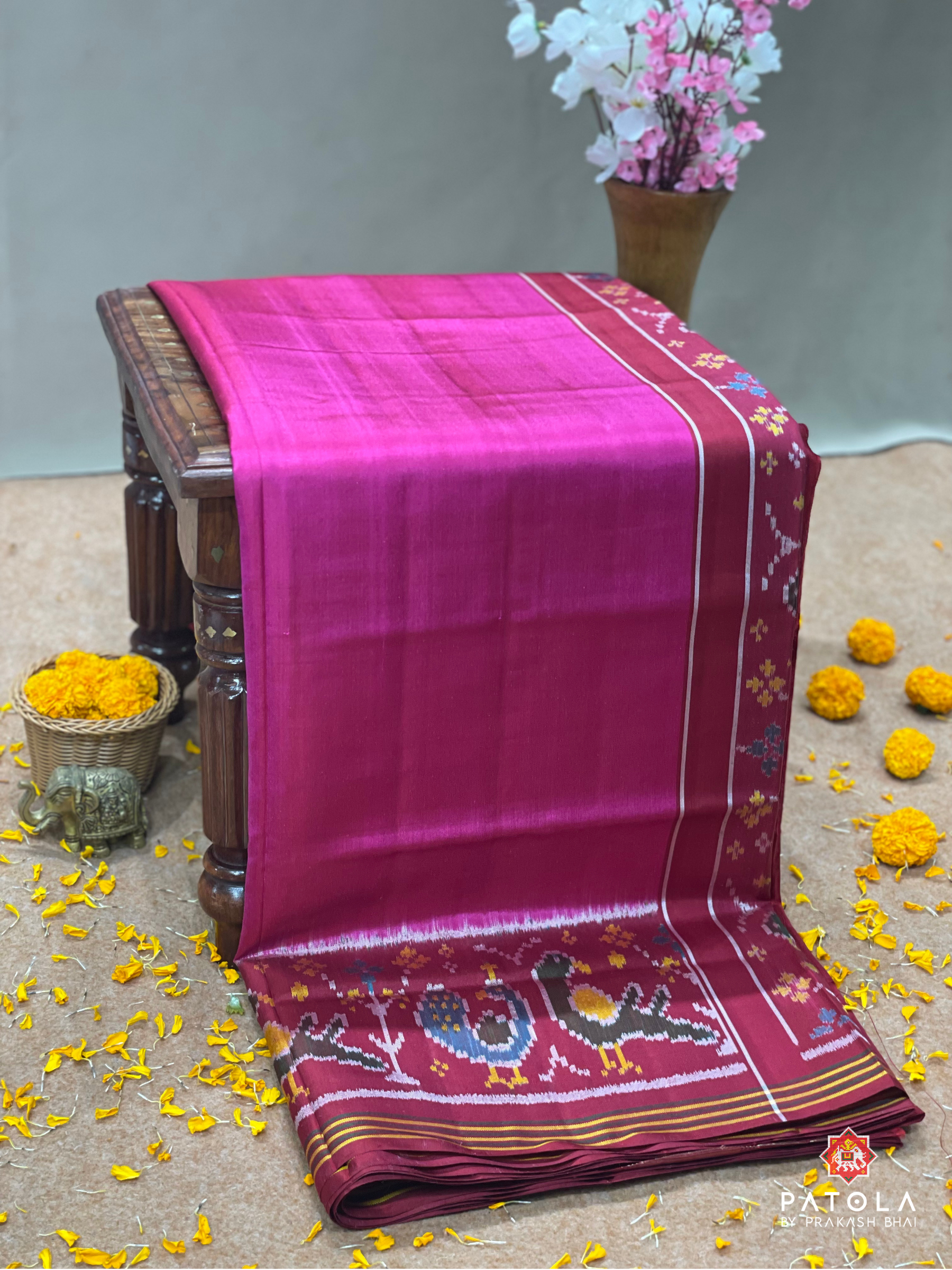 Plain Design & Peacock Border With Patola Designer Blouse Semi Double Ikat Patola Saree